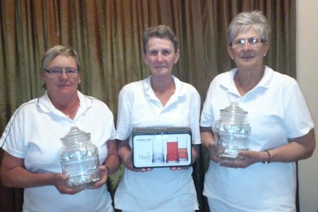 4de plek in die Driespel: Penny Davidson, Stella Geldenhuys en Toeks Moore